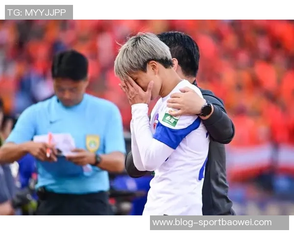 卡扎伊什维利与妻子共享东京之旅美好时光尽显劳逸结合生活态度